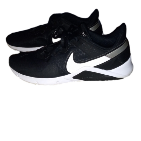 Men's Nike Legend essential size 10